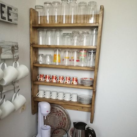 Arleta'S Sunny Guesthouse Принос Екстериор снимка