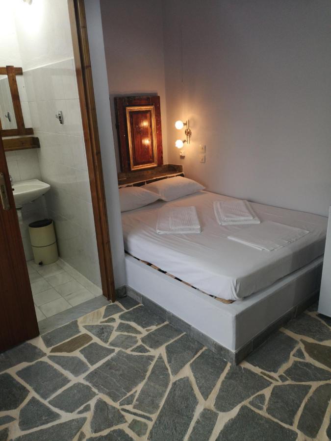 Arleta'S Sunny Guesthouse Принос Екстериор снимка