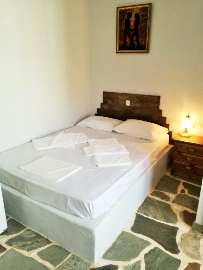 Arleta'S Sunny Guesthouse Принос Екстериор снимка